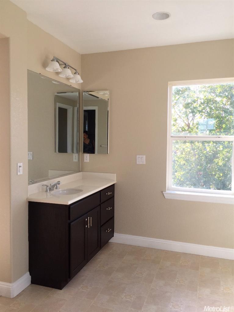 3105 Rochdale Dr, Modesto, CA 95355 photo 12