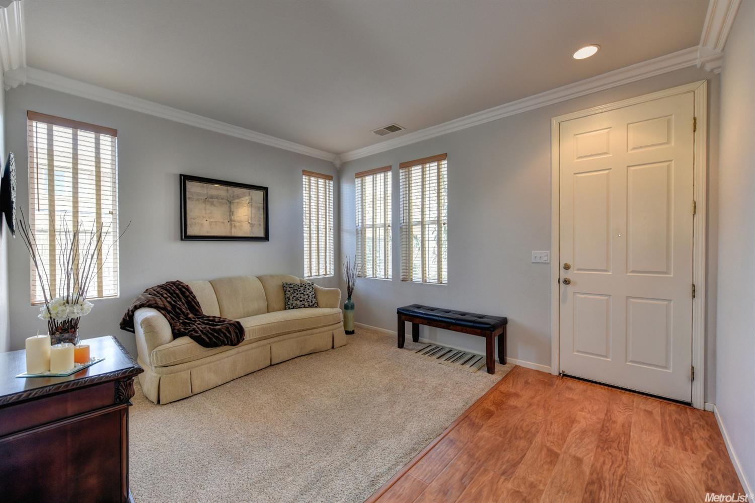 954 Courtyards Loop, Lincoln, CA 95648 photo 2