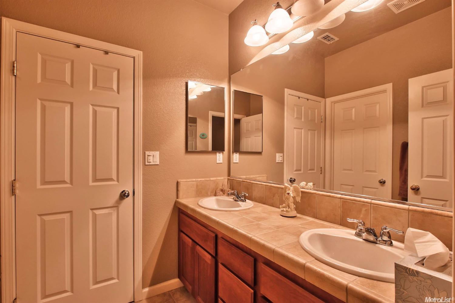 753 Courtyards Loop, Lincoln, CA 95648 photo 11
