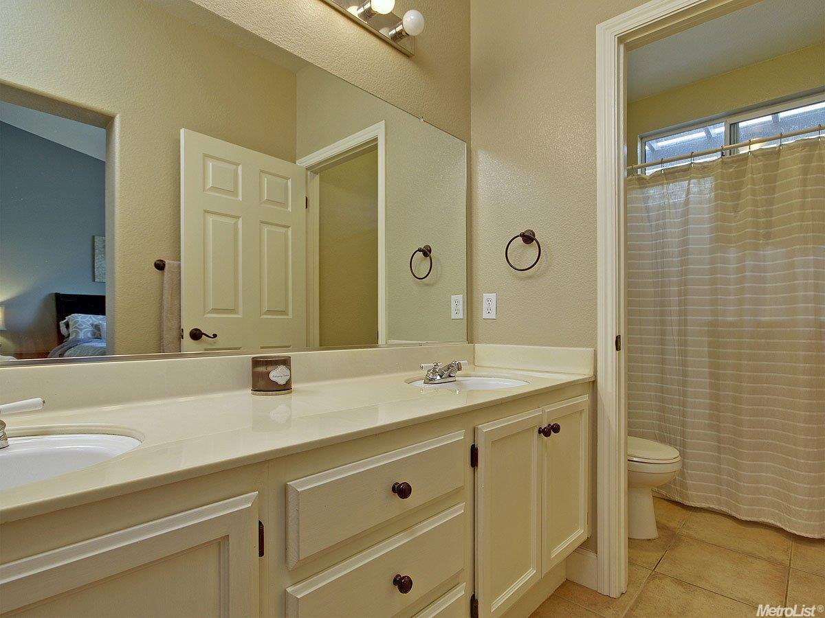 111 Austin Dr, Folsom, CA 95630 photo 15