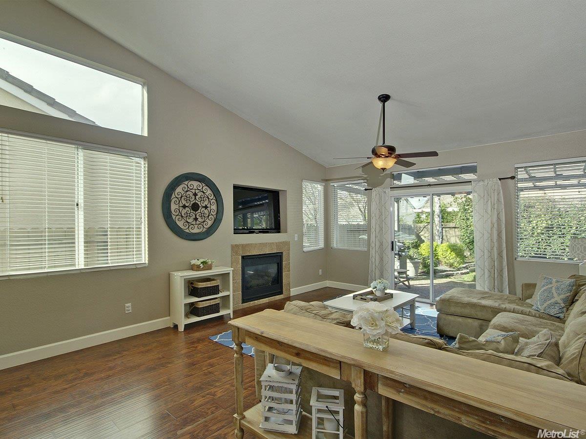 111 Austin Dr, Folsom, CA 95630 photo 5