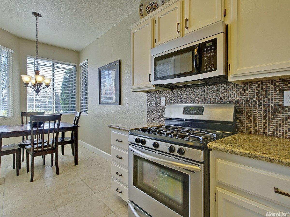 111 Austin Dr, Folsom, CA 95630 photo 3
