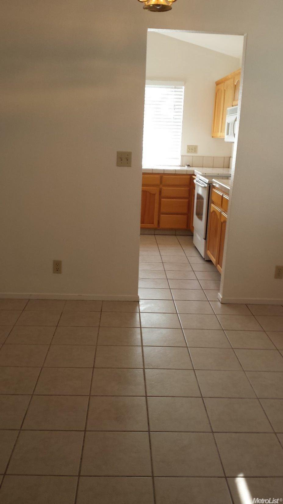 2320 Shadowbrook Way, Modesto, CA 95351 photo 2