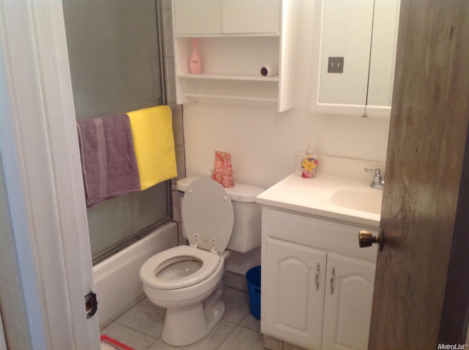 3228 E Orangeburg Ave, Modesto, CA 95355 photo 8