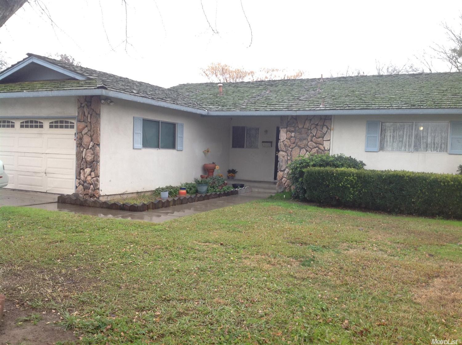 3228 E Orangeburg Ave, Modesto, CA 95355 photo 1