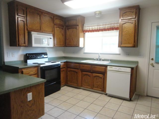521 W 9th St, Merced, CA 95341 photo 6
