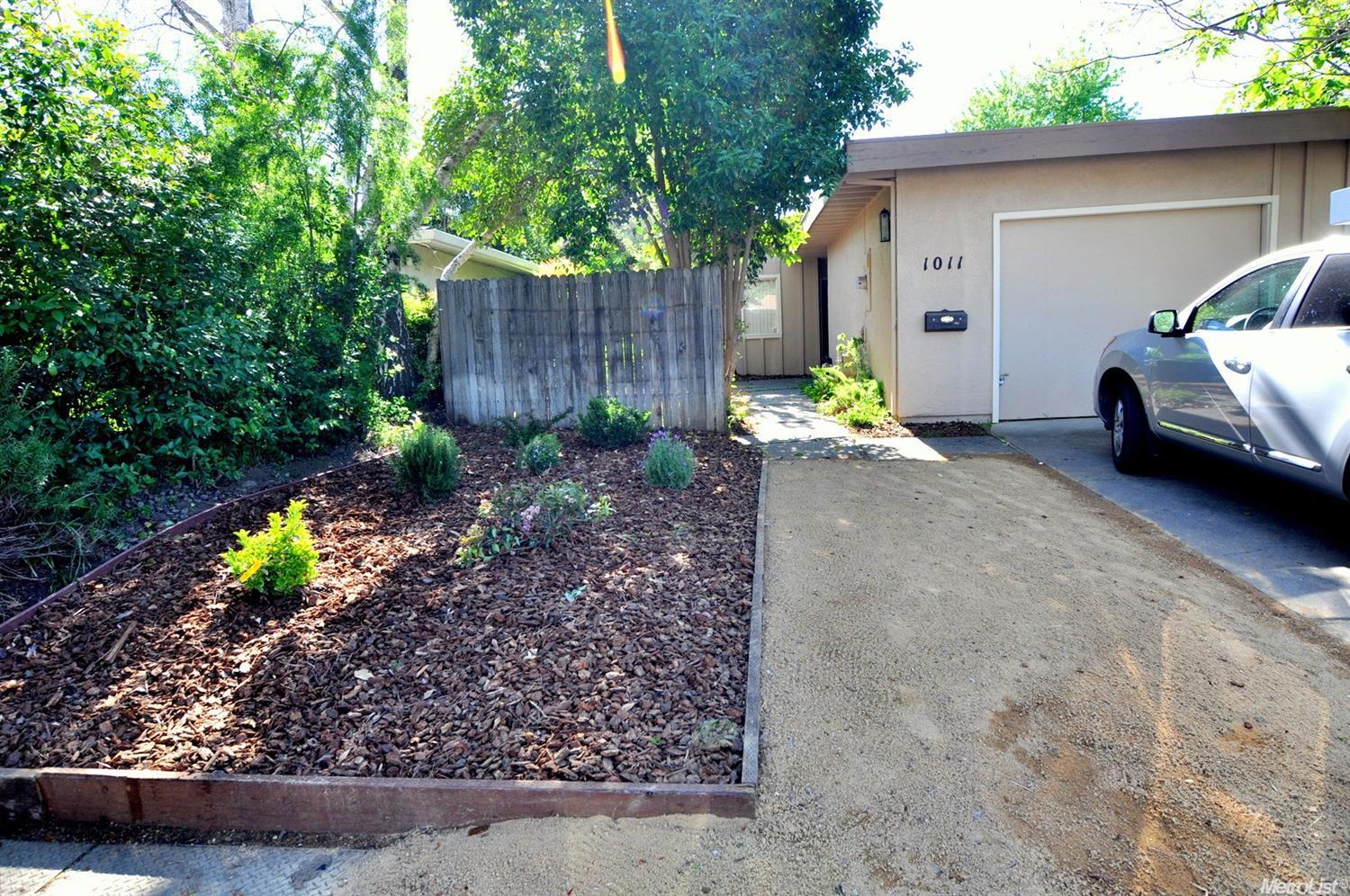 1011 Arthur St, Davis, CA 95616 photo 2
