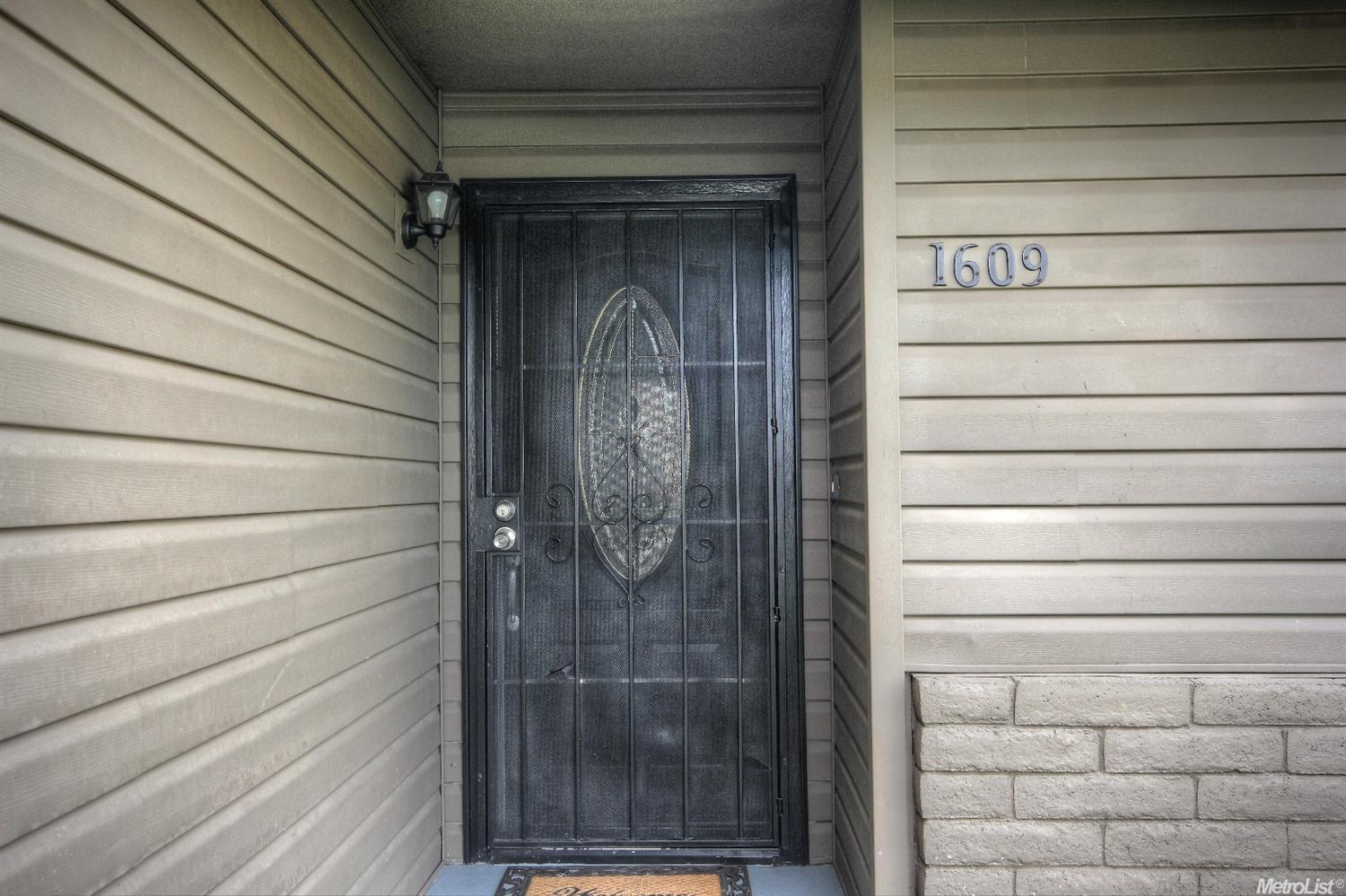 1609 Ortega Dr, Modesto, CA 95355 photo 4