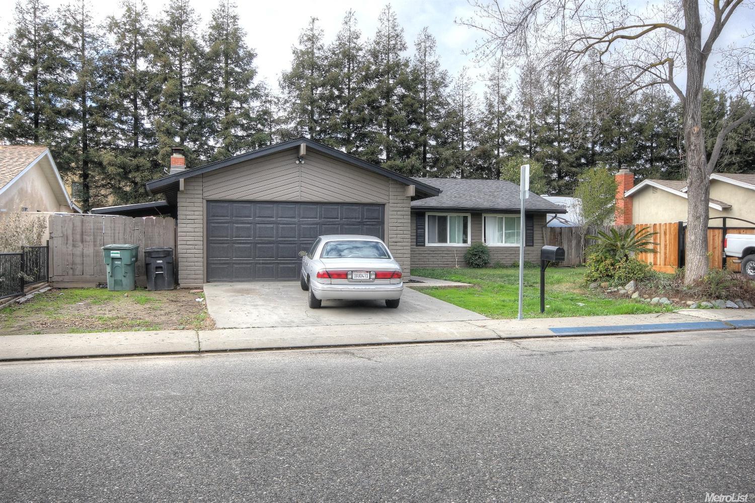 1609 Ortega Dr, Modesto, CA 95355 photo 3