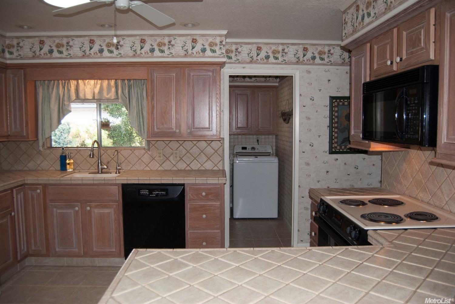102 Benson Dr, Lodi, CA 95242 photo 4