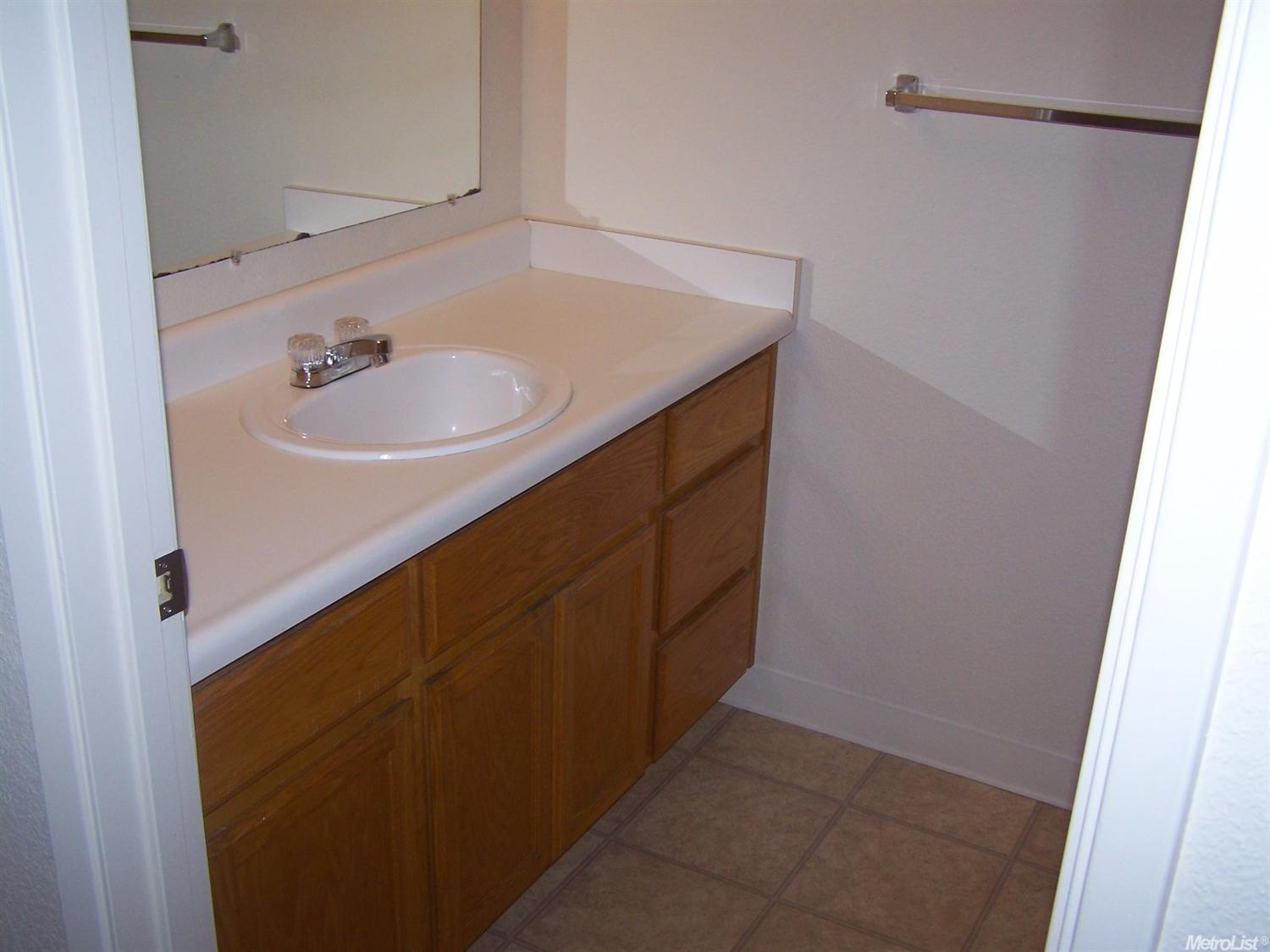 705 E St, Oakdale, CA 95361 photo 16