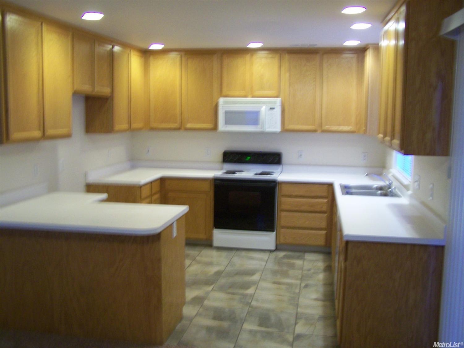 705 E St, Oakdale, CA 95361 photo 9