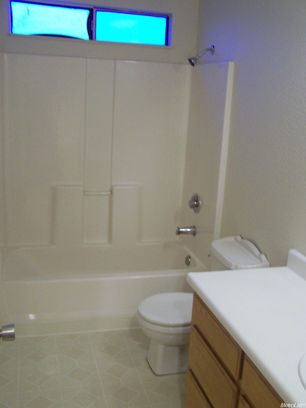 705 E St, Oakdale, CA 95361 photo 11