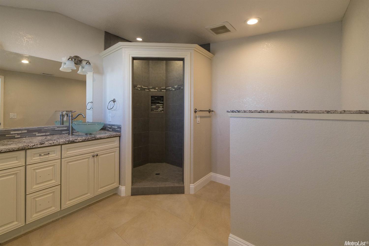 3001 Stanton Cir, Carmichael, CA 95608 photo 4