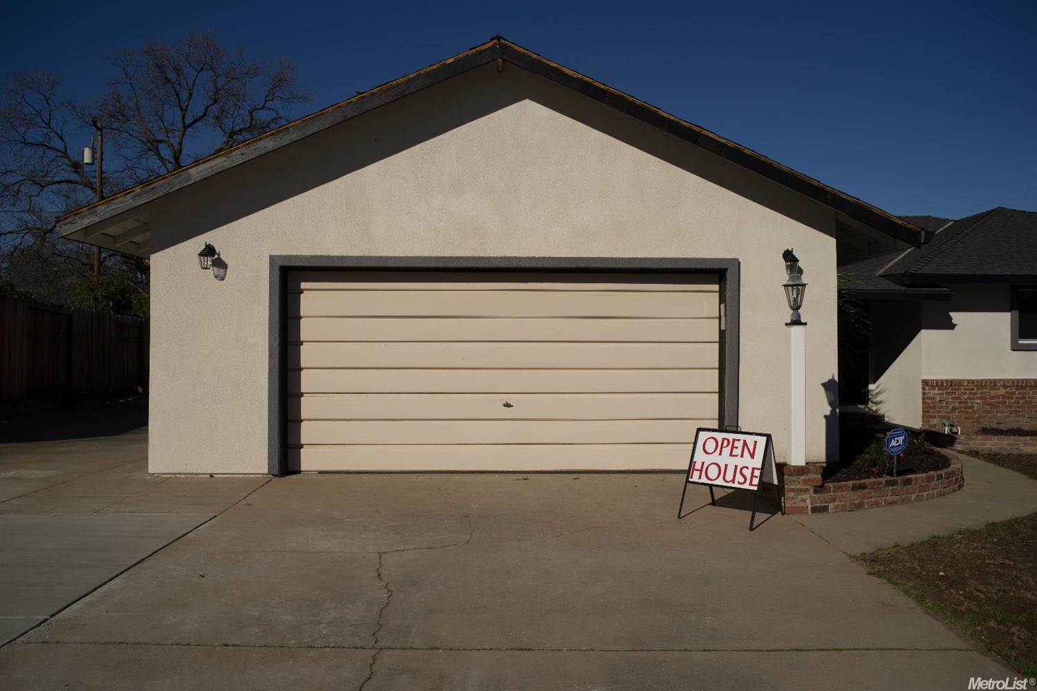 3001 Stanton Cir, Carmichael, CA 95608 photo 2