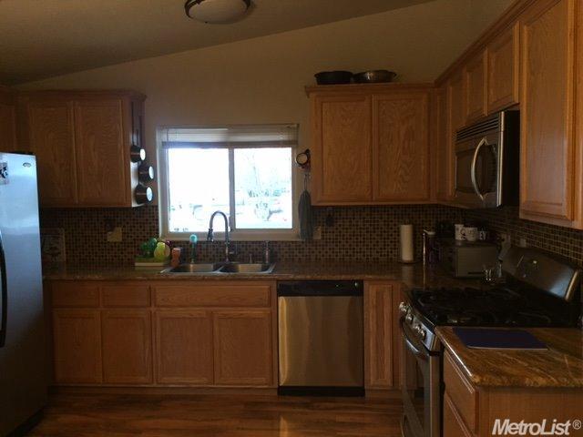 805 Taylor, Winters, CA 95694 photo 2