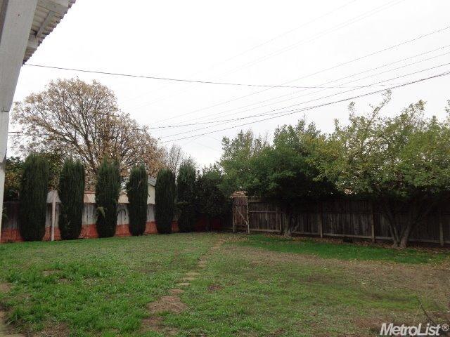 1410 Schulenberg Ave, Modesto, CA 95350 photo 13