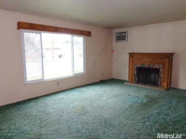 1410 Schulenberg Ave, Modesto, CA 95350 photo 2