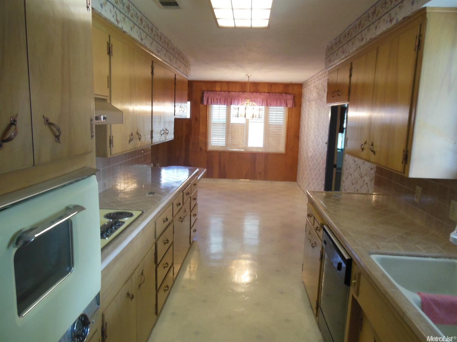 1919 W Lodi Ave, Lodi, CA 95242 photo 3