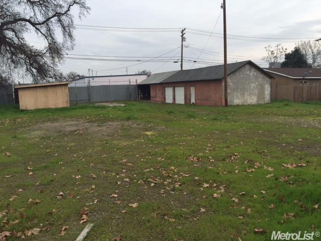 114 Laurel St, Modesto, CA 95354 photo 2