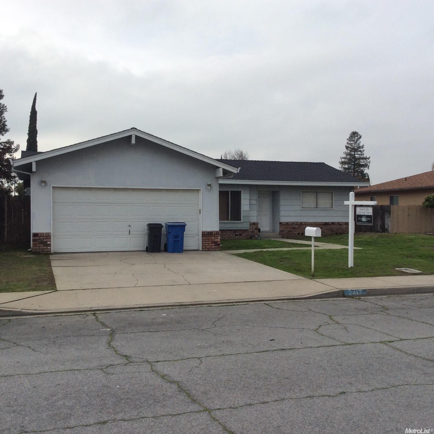 2417 Murray, Turlock, CA 95382 photo 2
