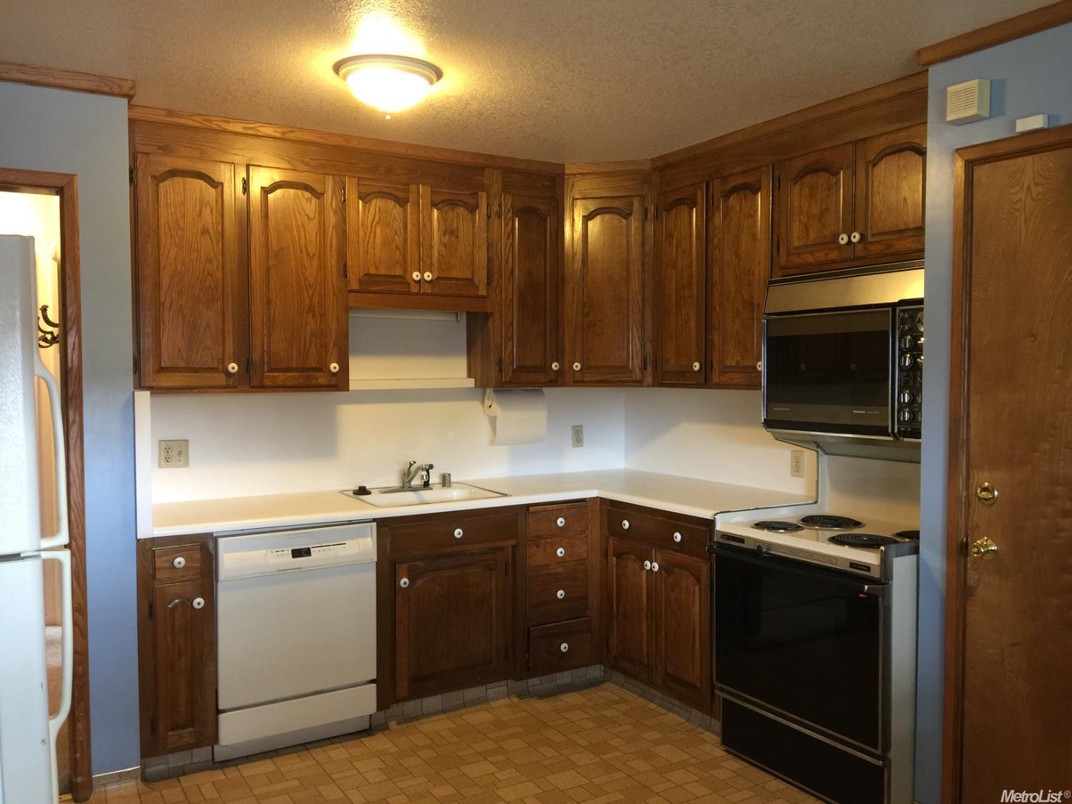 427 W Whittier Ave, Tracy, CA 95376 photo 4