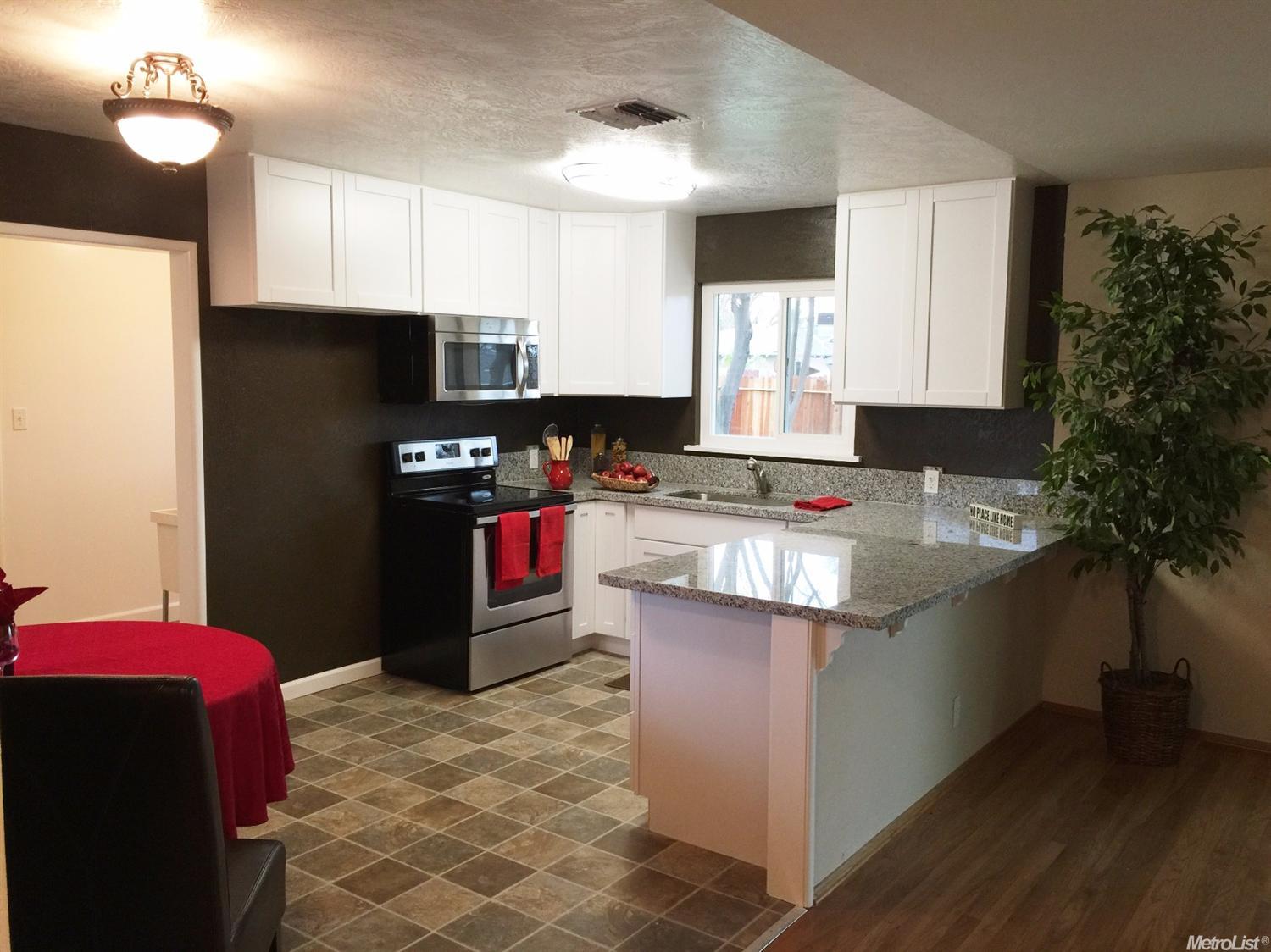 1706 Locke Rd, Modesto, CA 95355 photo 3