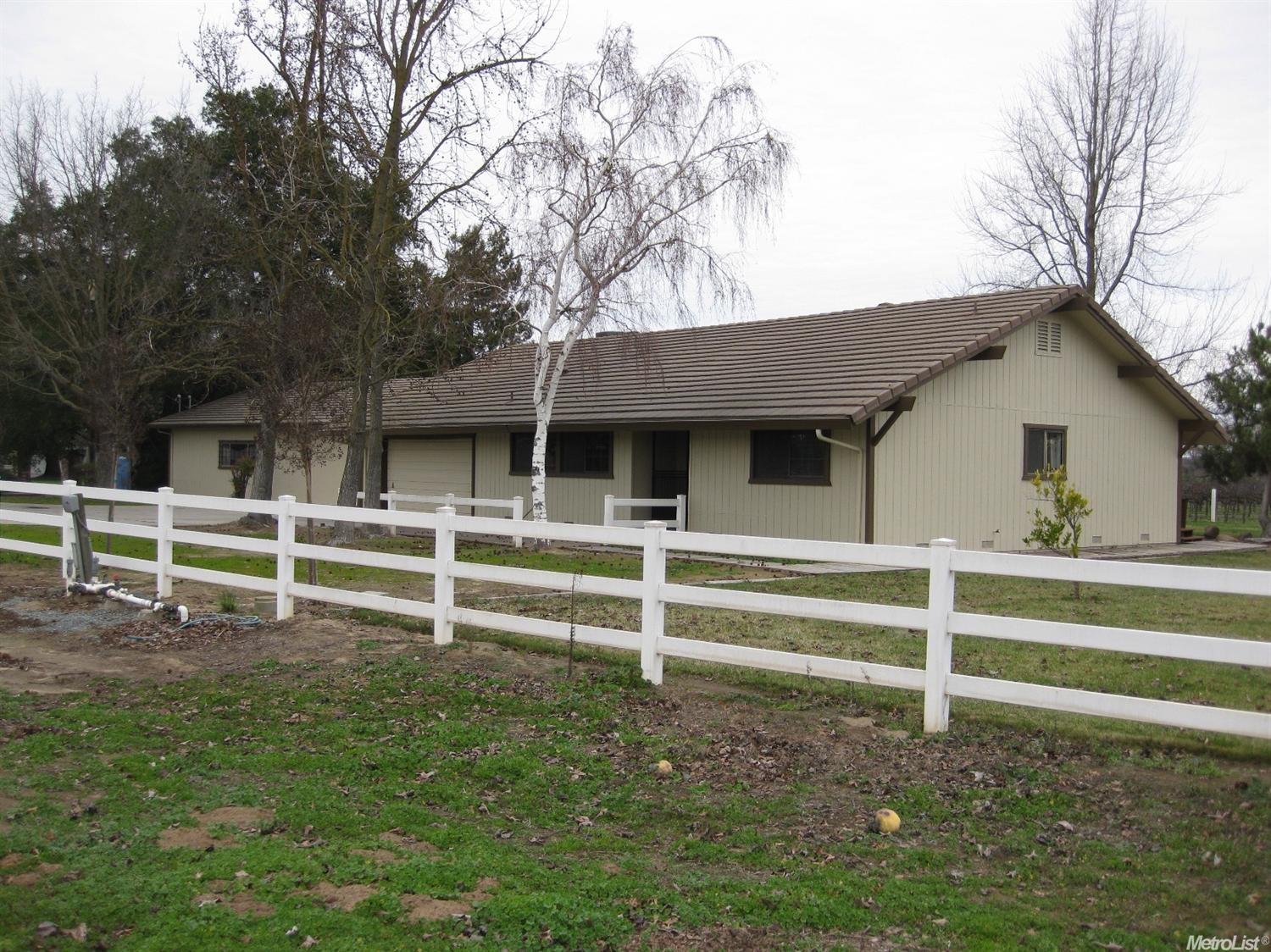 17644 Kennison Ln, Lodi, CA 95240 photo 1