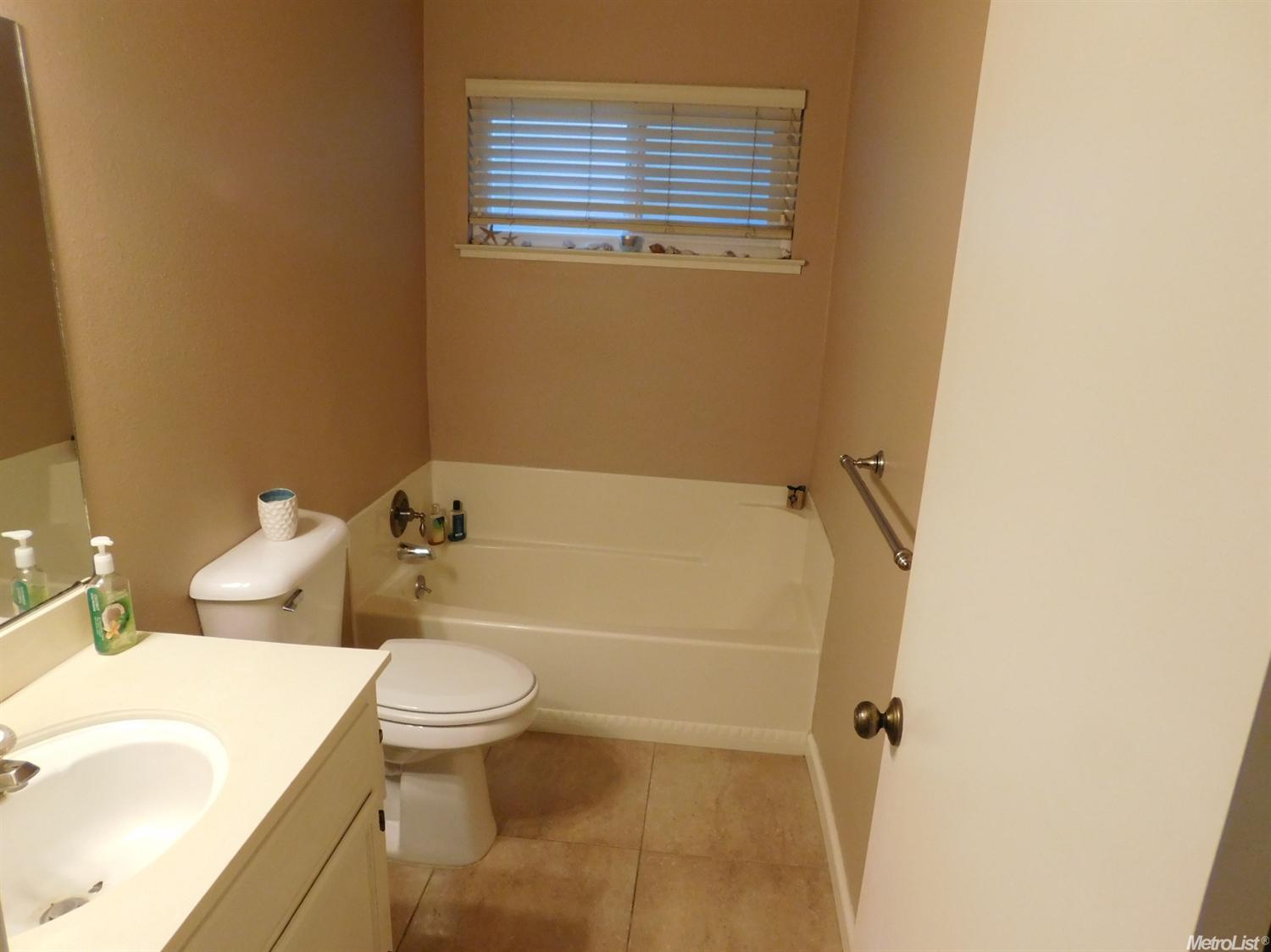 830 Groveland Ct, Merced, CA 95340 photo 18