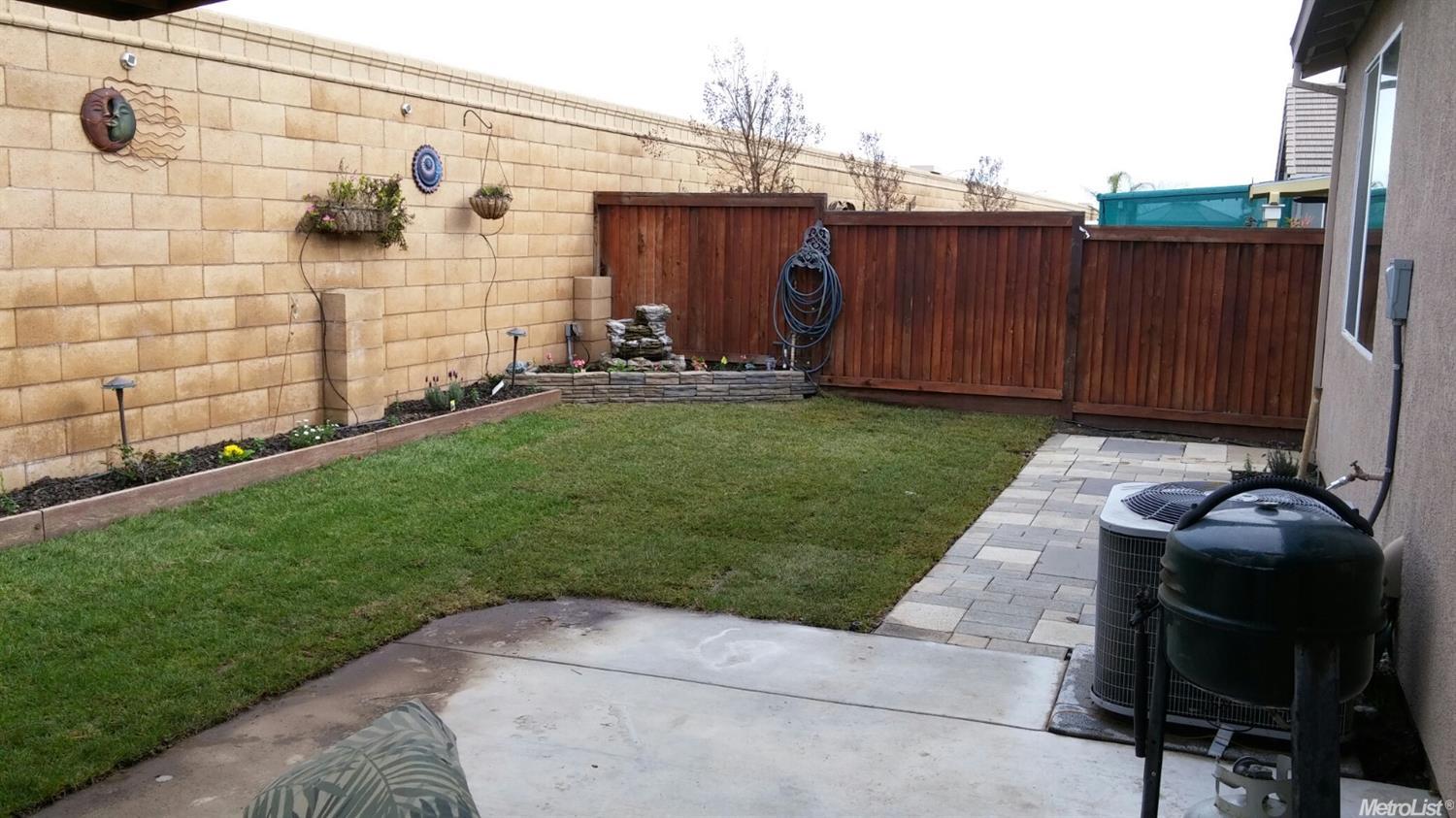 1053 Alba St, Manteca, CA 95337 photo 5