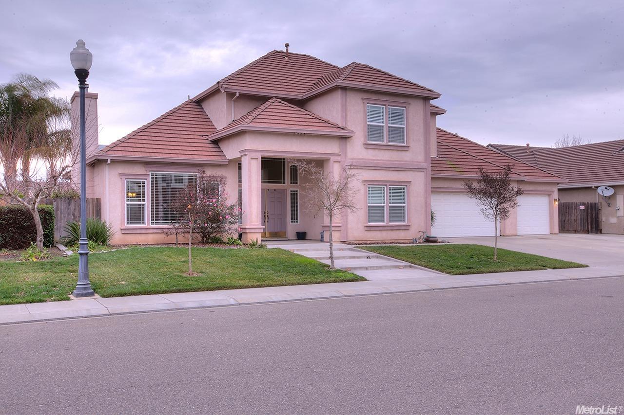 2205 Phar Lap Ave, Modesto, CA 95355 photo 3