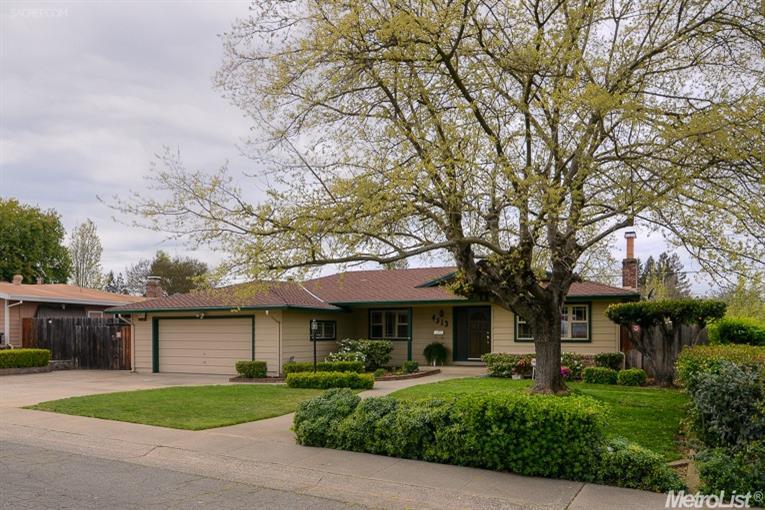 4513 Northampton Dr, Carmichael, CA 95608 photo 1