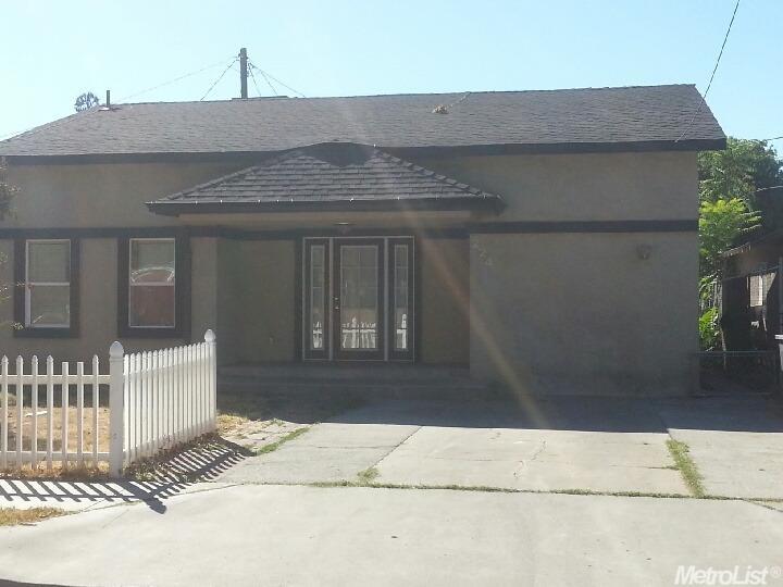 224 Kelley St, Modesto, CA 95354 photo 1