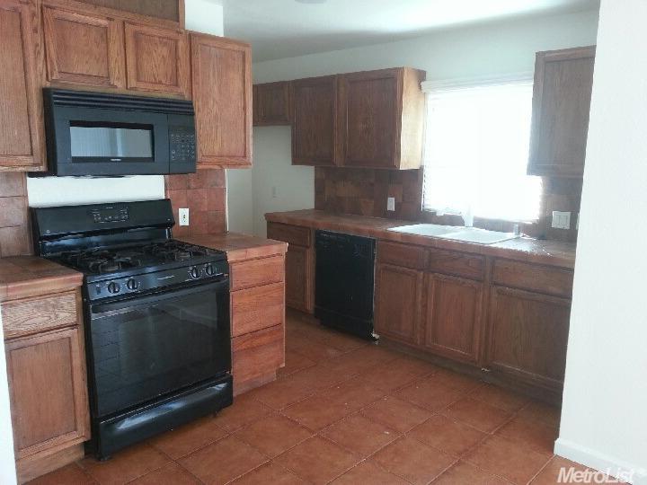 224 Kelley St, Modesto, CA 95354 photo 6