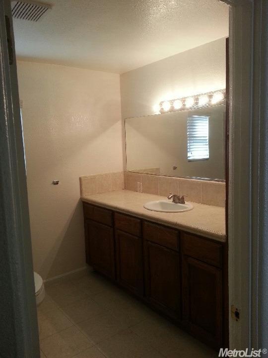 224 Kelley St, Modesto, CA 95354 photo 12