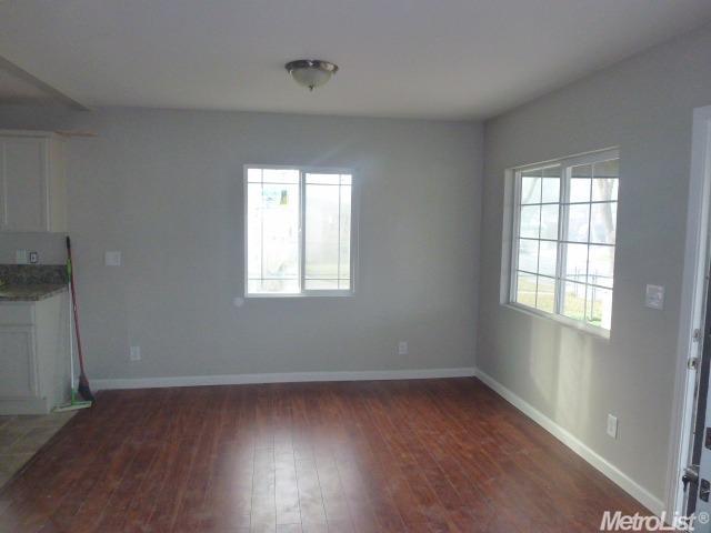 120 Pleasant St, Modesto, CA 95354 photo 2