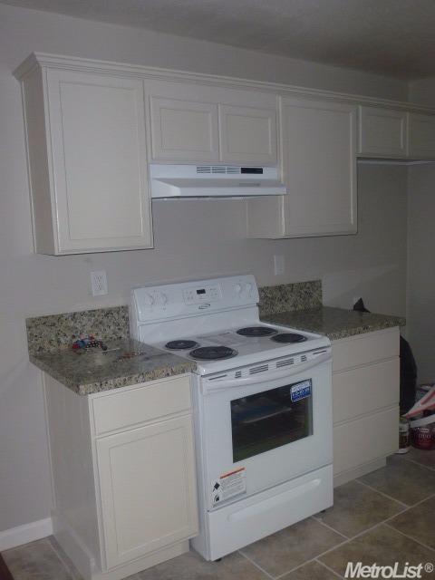 120 Pleasant St, Modesto, CA 95354 photo 4