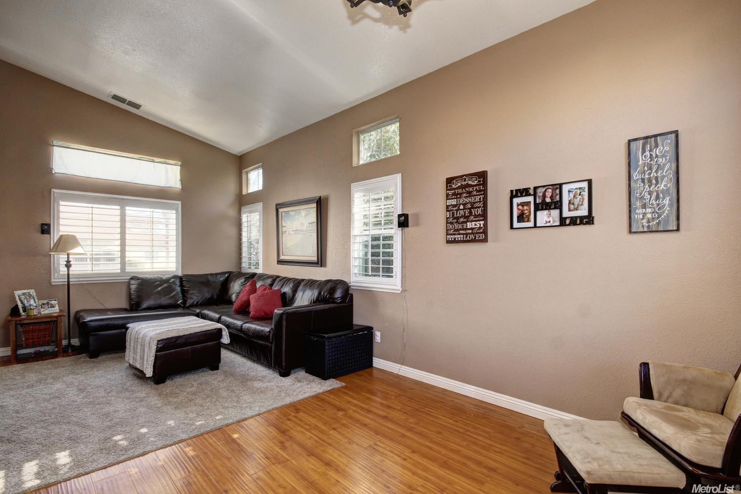 8229 Trieste Ct, Antelope, CA 95843 photo 4