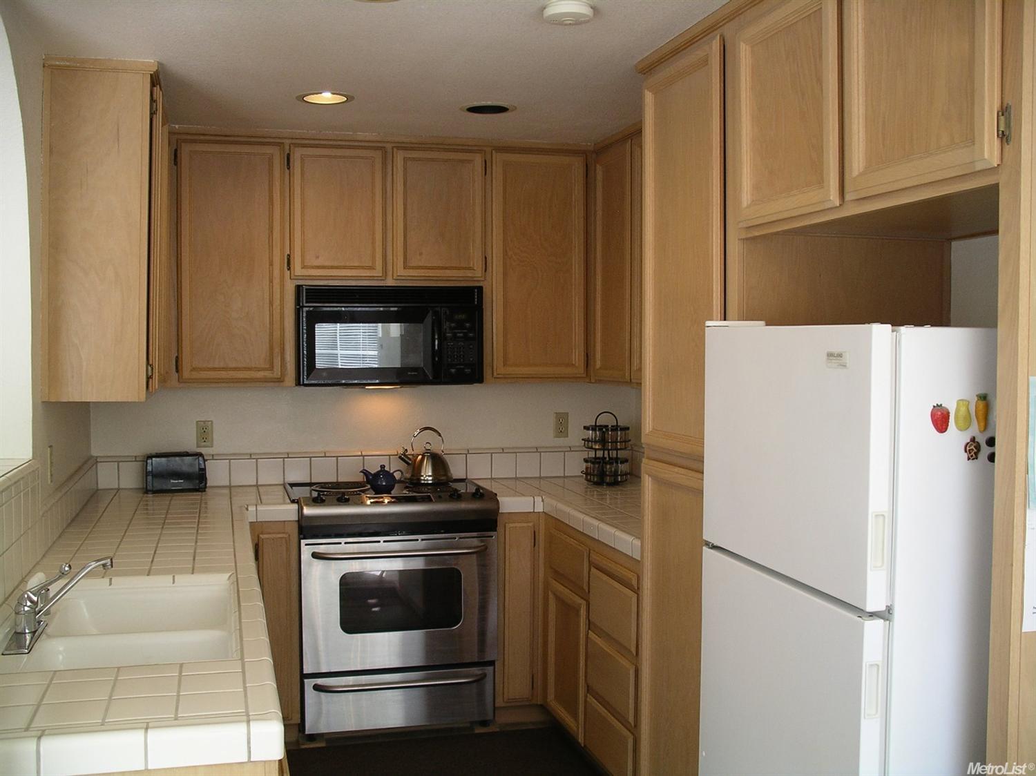 3925 Cyrus Ln, Carmichael, CA 95608 photo 6