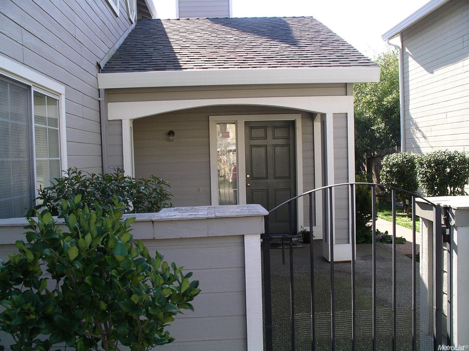 3925 Cyrus Ln, Carmichael, CA 95608 photo 3