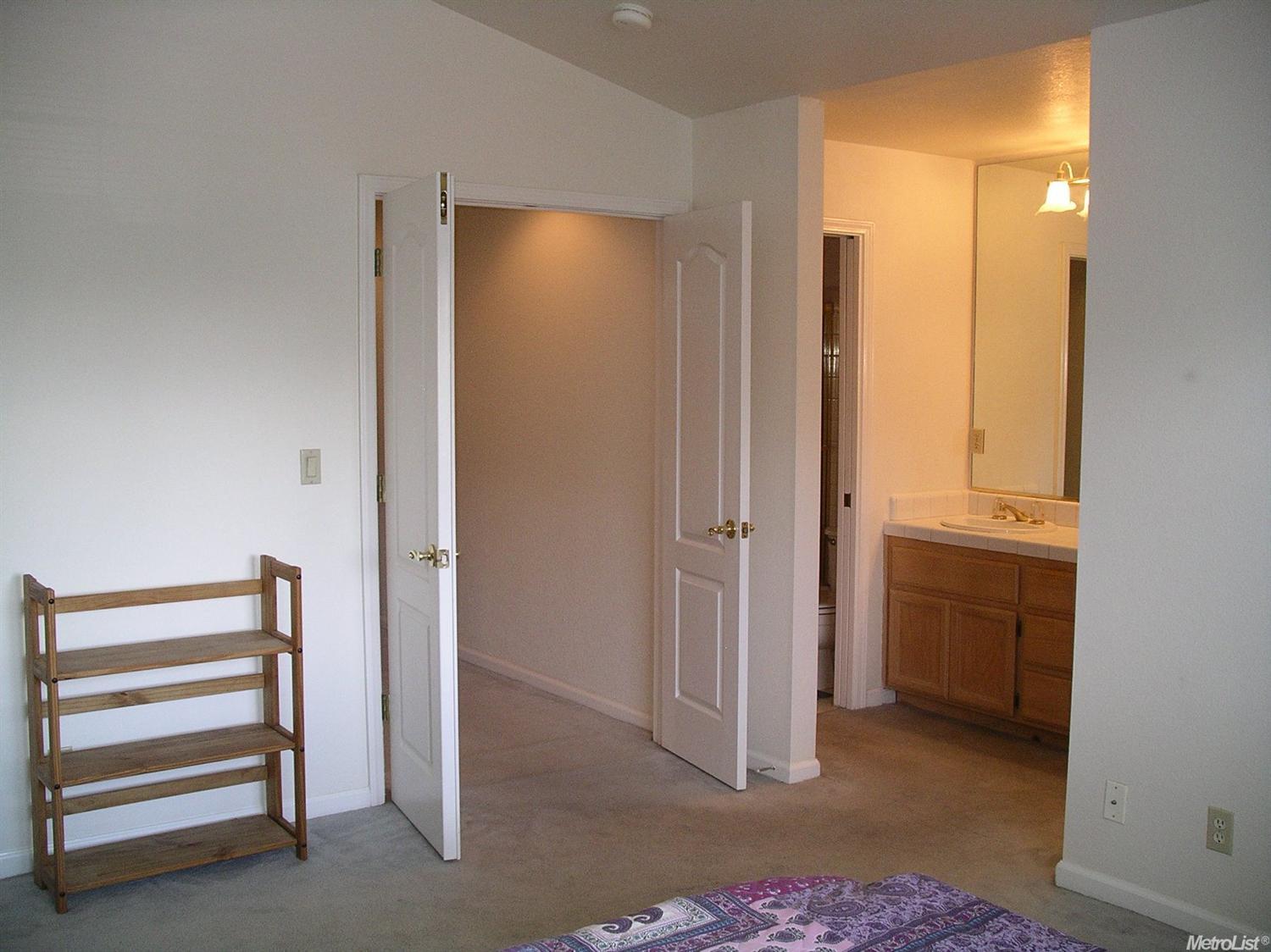 3925 Cyrus Ln, Carmichael, CA 95608 photo 14