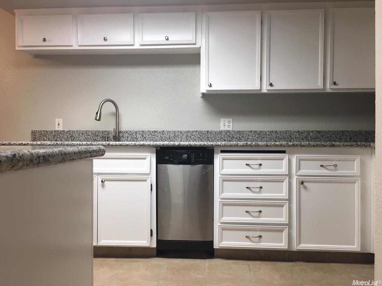3701 Colonial Dr #157, Modesto, CA 95356 photo 7