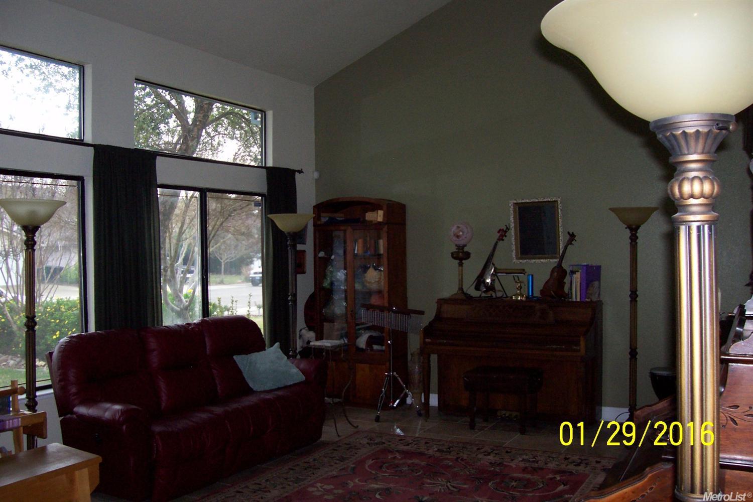 509 Nancy Dr, Ripon, CA 95366 photo 2