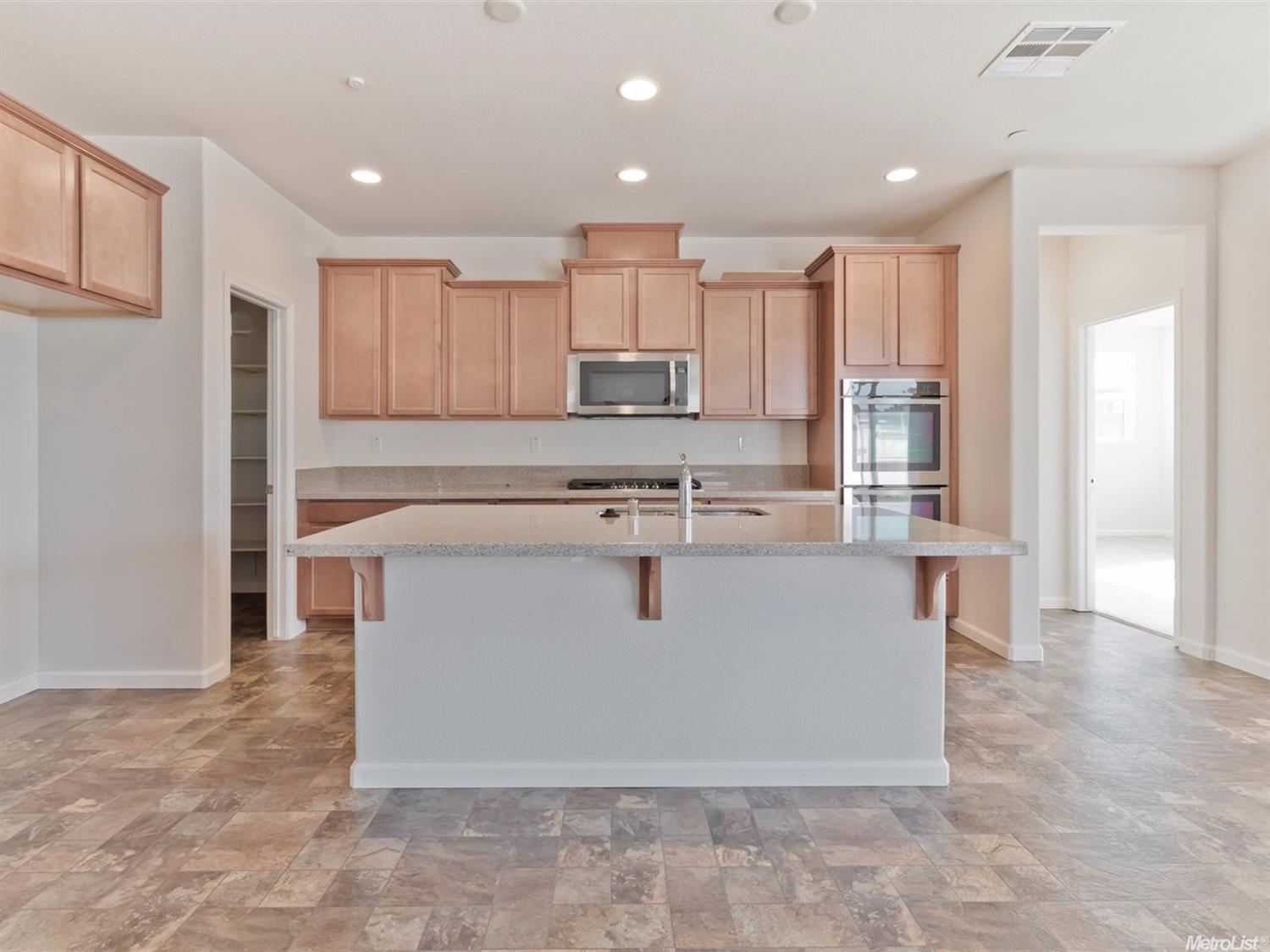 2353 Mathar Dr, Manteca, CA 95337 photo 8