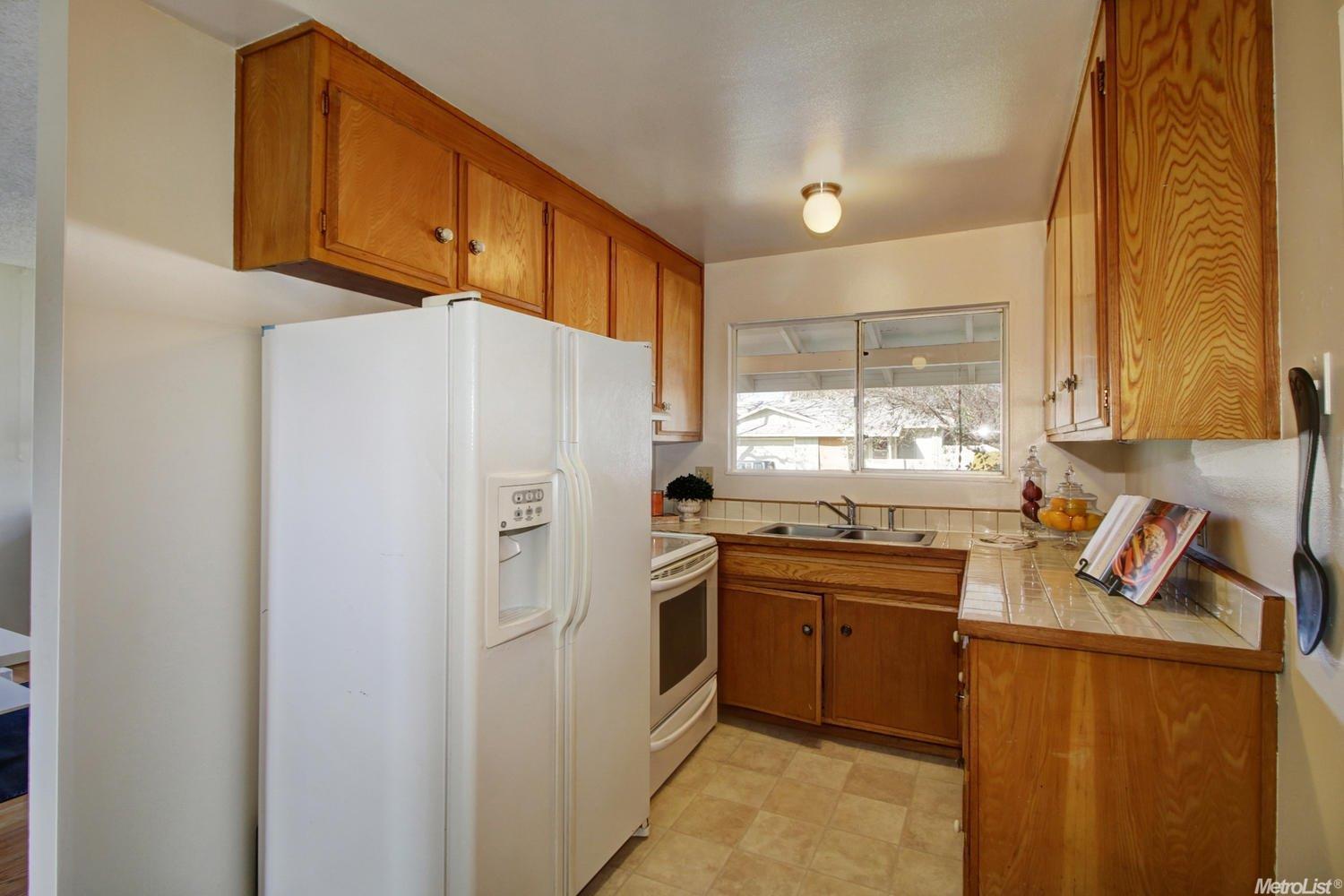 2116 Regis Dr, Davis, CA 95618 photo 6