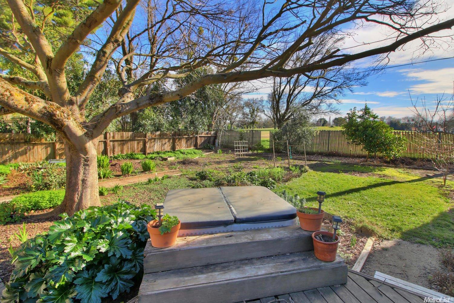 2116 Regis Dr, Davis, CA 95618 photo 17