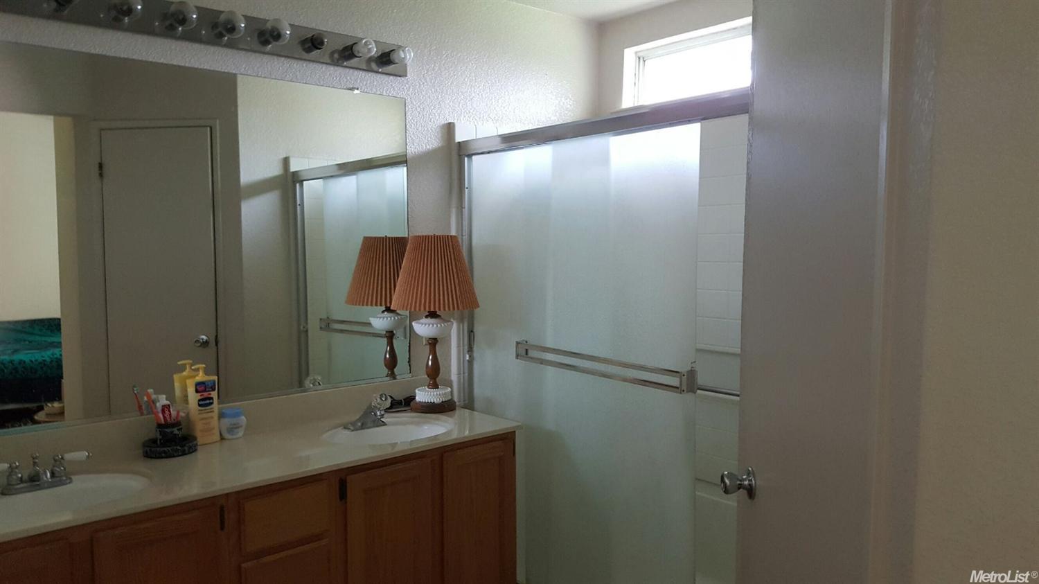 14090 Jasper St, Lathrop, CA 95330 photo 13