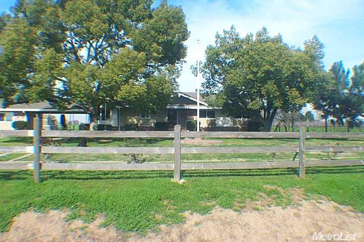 6379 E Jahant Rd, Acampo, CA 95220 photo 1
