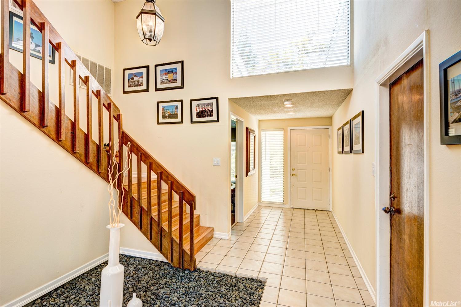 707 Hacienda Ave, Davis, CA 95616 photo 4