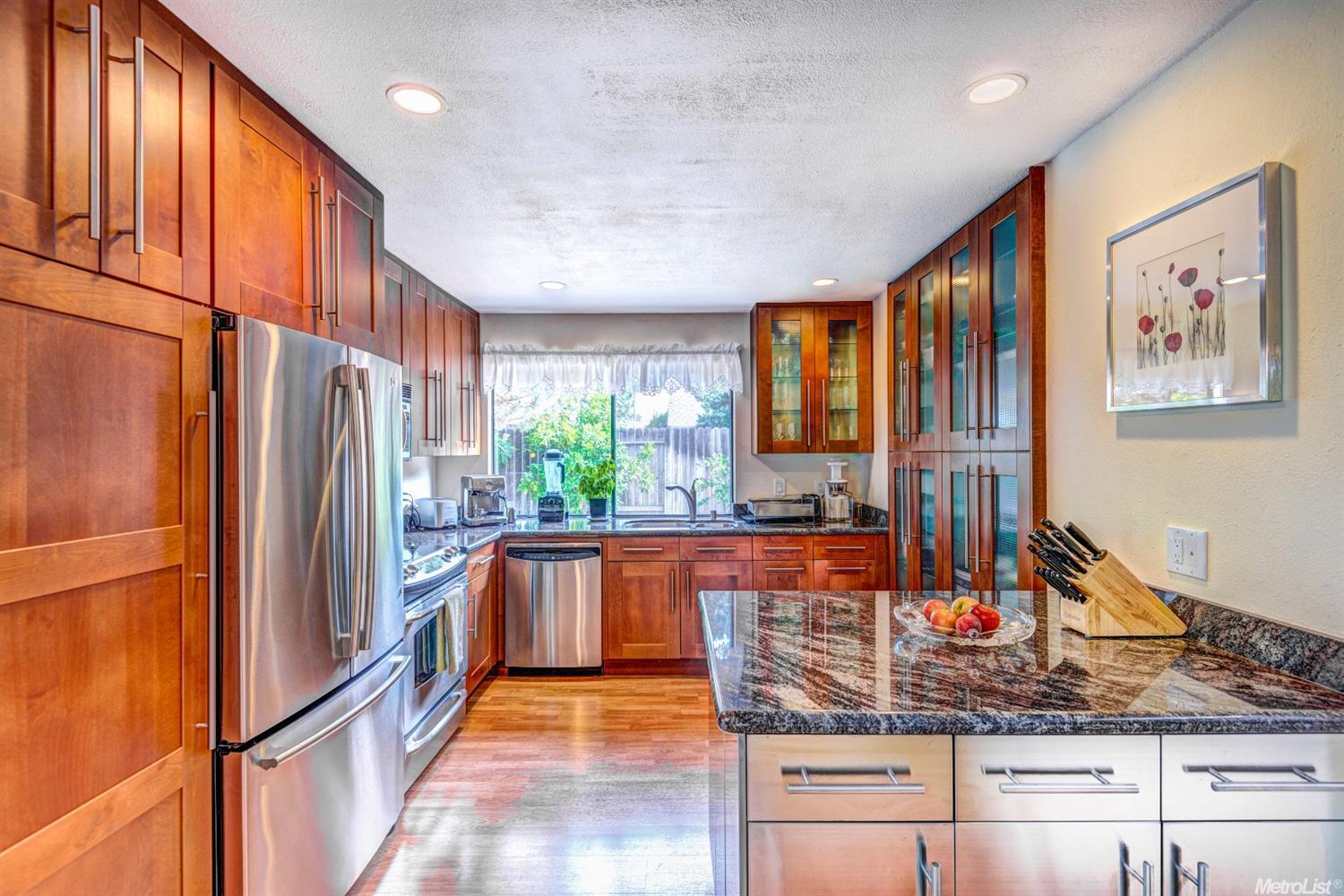 707 Hacienda Ave, Davis, CA 95616 photo 8